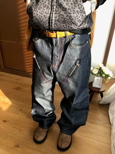 日系潮男 紅色縫線 拉鏈細節 牛仔寬褲 - 2C7