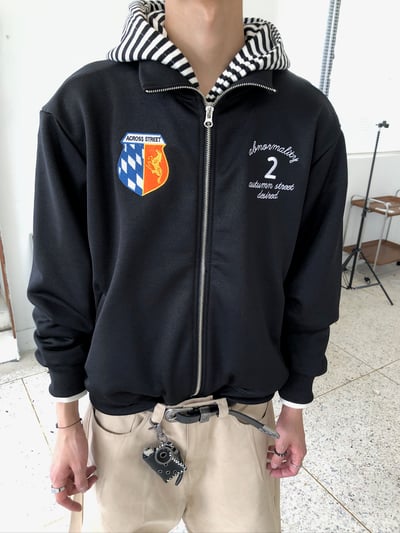 藝術殿堂 高級刺繡 運動街頭 短版 外套 - 3C17