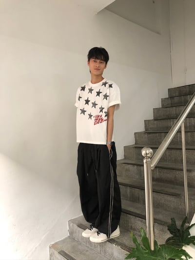 酷帥街頭風 滿天星 短版 美式 短袖上衣 - 4C4
