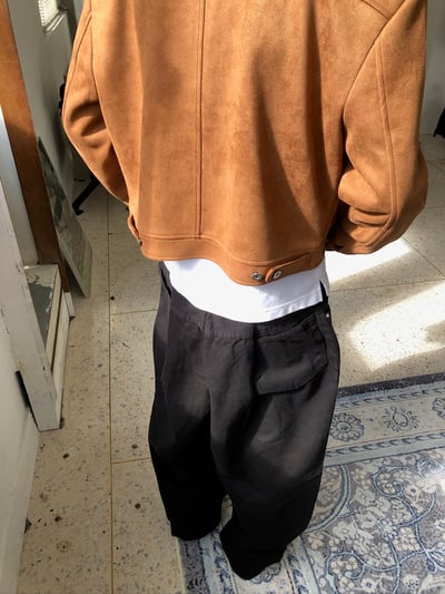 簡約幹練 絨面革 名牌質感 短版 神衣 夾克 - 2C7