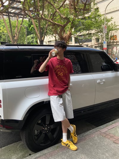 (UNISEX) 鉚釘刺繡 卡彭特短褲 - 3C10