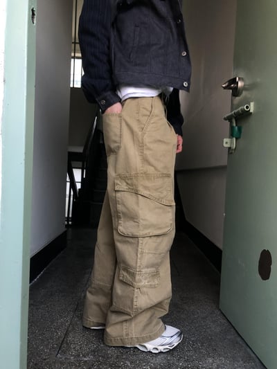 美式 俐落抓皺 立體斜線 工裝 直筒寬褲 - 2C8