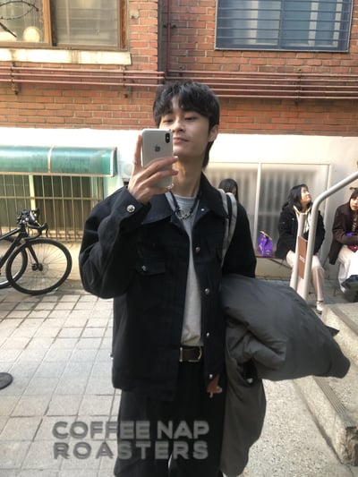 文藝鈕扣 微短版 機車飆仔 牛仔外套 (set-up) - 2C5