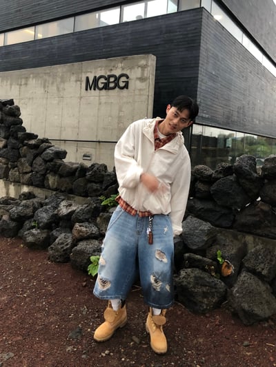 786 破壞水洗 復古渲染 百慕達 牛仔短褲 - 1C17