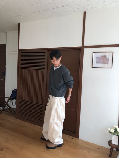 四季大口袋 彎曲縫線 配色設計 牛仔寬褲 - 2C6