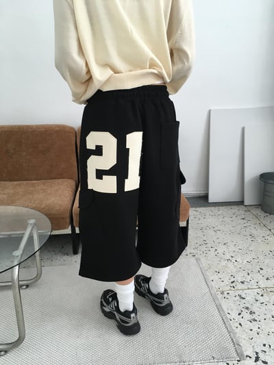 簍空口袋 立體視覺感 刺繡 7分棉褲 - 2C16