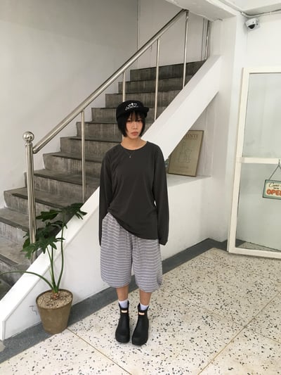 休閒條紋 鬆緊帶 褲管抽繩 7分 棉短褲 - 2C4