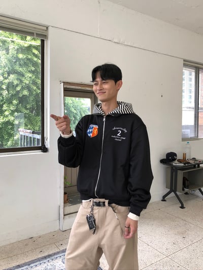 藝術殿堂 高級刺繡 運動街頭 短版 外套 - 3C5