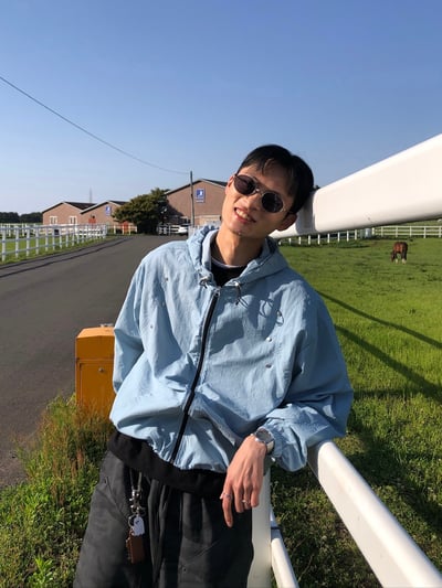 現代街頭 弧形卯釘 夏季風衣 連帽外套 - 3C3