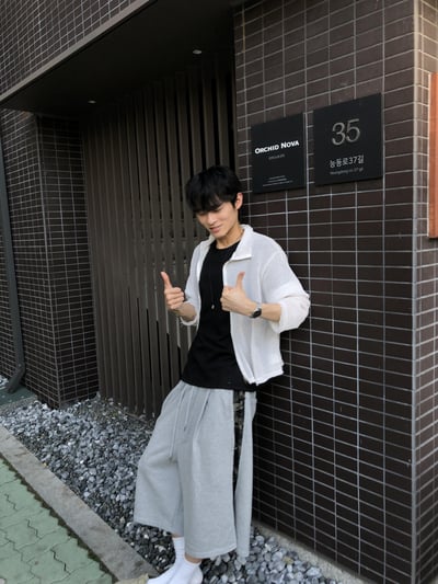 不規則 無收編 透氣洞口 短版 薄外套 - 3C11
