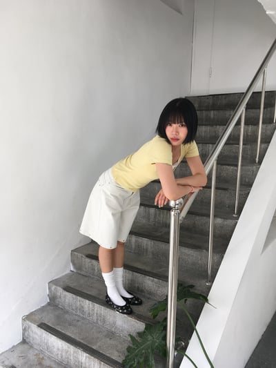 現代街頭 細節點綴 卯釘 寬版 短褲 - 2C19