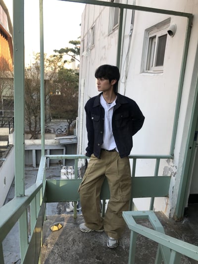 美式 俐落抓皺 立體斜線 工裝 直筒寬褲 - 2C3