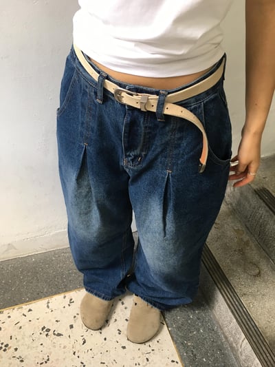 質感韓系女 休閒風 俐落抓皺 牛仔 寬褲 - 3C6