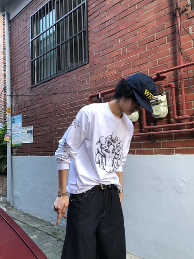 獨特街頭 印刷造型 微短版 薄長袖 - 3C14