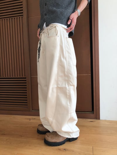 四季大口袋 彎曲縫線 配色設計 牛仔寬褲 - 2C9