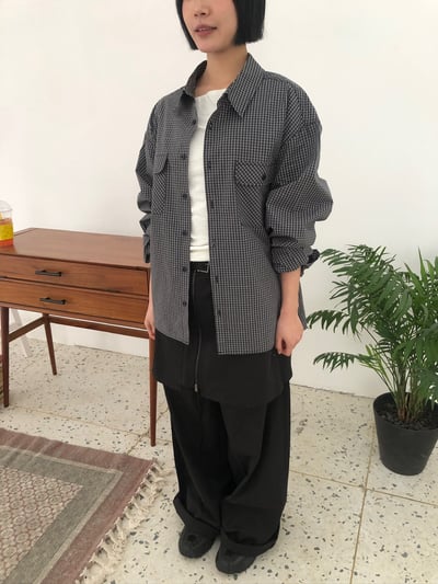 簡約復古街頭 雙口袋 短版 長袖襯衫 - 3C16