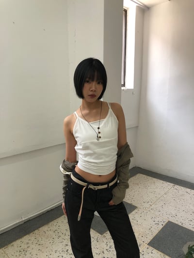 復古鈕扣 小雷絲收邊 細肩帶 小背心 - 4C16