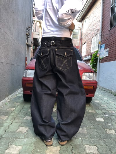 背影殺手 高檔縫線 鬆緊帶 寬版 牛仔長褲 - 3C8