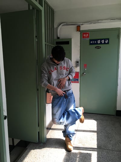 高檔布料 漸層刷色 街頭破洞 牛仔寬褲 - 2C14