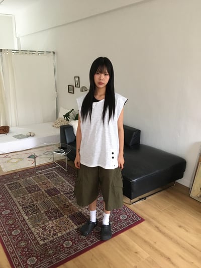 清爽酷夏 街頭鈕扣 斜線設計 背心 - 4C4
