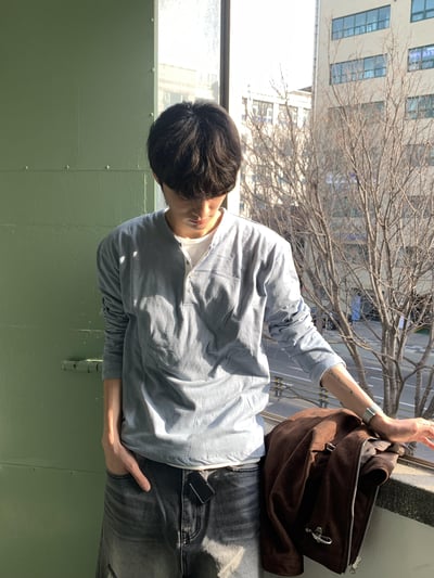 休閒亨利領 懶人層疊配色 素面 薄長袖 - 4C4