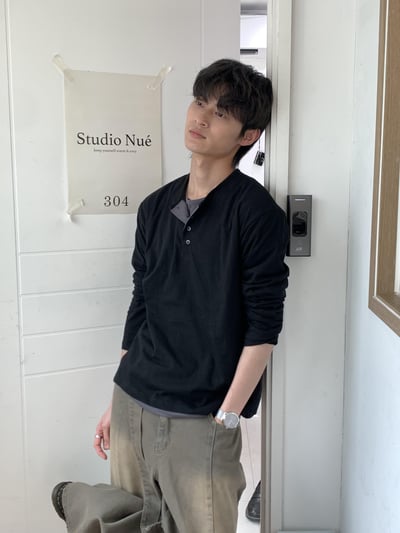 休閒亨利領 懶人層疊配色 素面 薄長袖 - 4C5