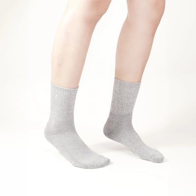 [ Cushion+ ] 氣墊刺繡中筒長襪 (銀鐵灰)3