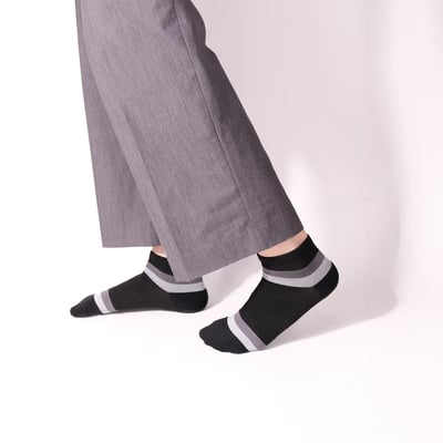 [ Stripes ] 雙色輕薄感條紋踝襪（黑底）3