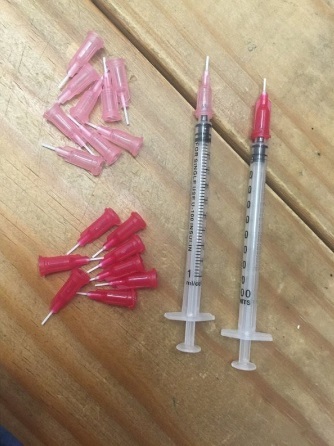 幼幼蜜餵食器 (如購買小動物奶粉可選這個當贈品)2