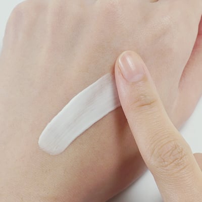 珍珠靚白素顏霜2