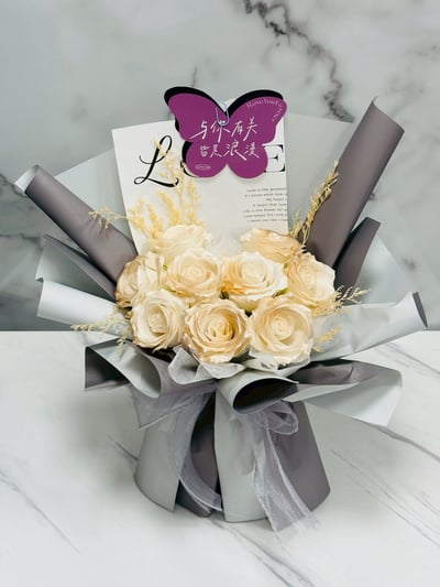 【現貨】9朵玫瑰香氛花束系列4