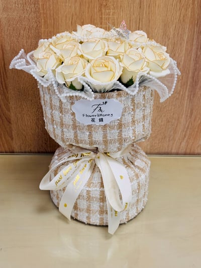 『現貨』19朵小香風香氛花束4