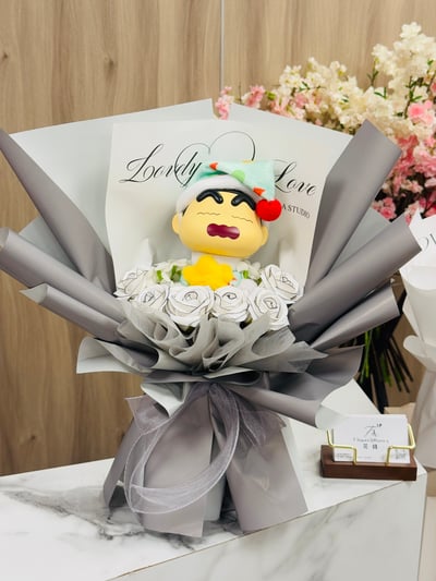 『現貨』蠟筆小新盲盒玩偶香氛花束系列2