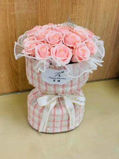 『現貨』19朵小香風香氛花束2