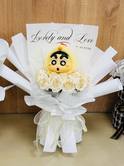 『現貨』蠟筆小新盲盒玩偶香氛花束系列1