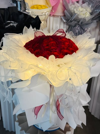 【客製化預購】36朵曼塔香氛大型花束／客製藏禮1