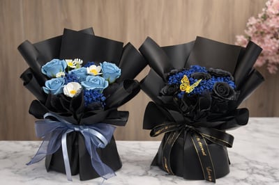 『現貨』5朵玫瑰滿天星香氛永生花束1