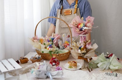 極度花燥永生花乾燥花材專賣店 七夕彩虹花束 花禮1