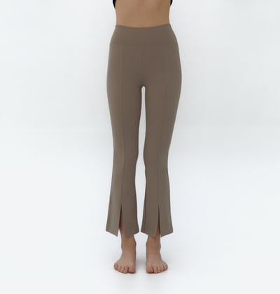 Conchwear 前開岔小喇叭褲 九分 摩卡色 CON012BRN1