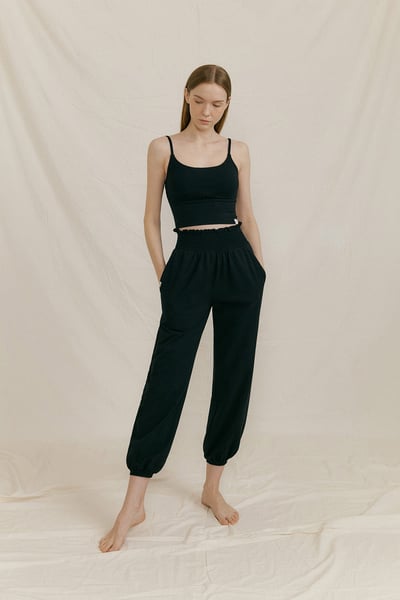 Front2line 彈力棉 瑜珈胸墊短背心 黑色3