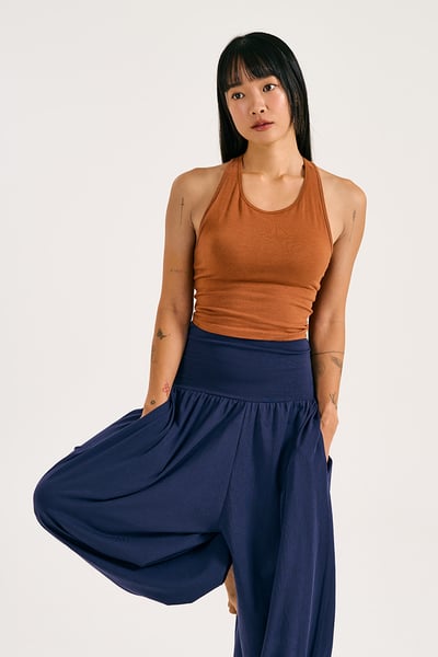 Dhyani 月亮U領胸墊背心 紅土色 CON137RED