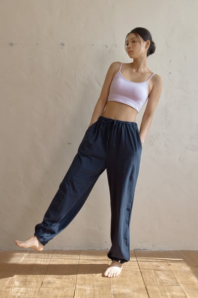 【熱銷】Dhyani 悠閒漫步束腳寬褲 深海藍 CON082NAV 男女通穿