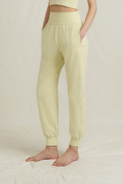 Front2line 輕彈棉 瑜珈修身款束腳寬褲 檸檬黃5