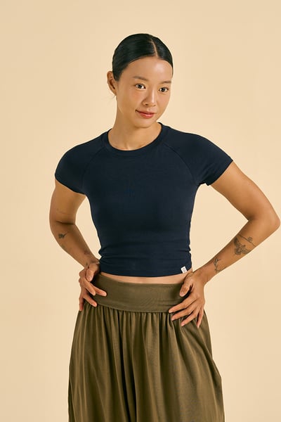 【熱銷】Dhyani 扭結胸墊短T恤 深海藍 CON094NAV2