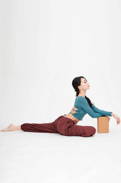 Conchwear 抽繩造型束腳寬褲 酒紅 CON134RED4