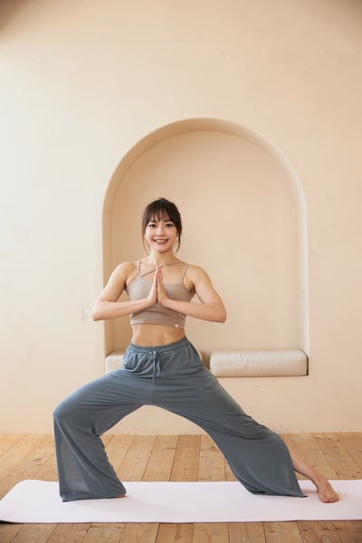 【熱銷】Sohamsoham 瑜珈兩穿開岔直筒褲 藍灰色 SOH009GRY2