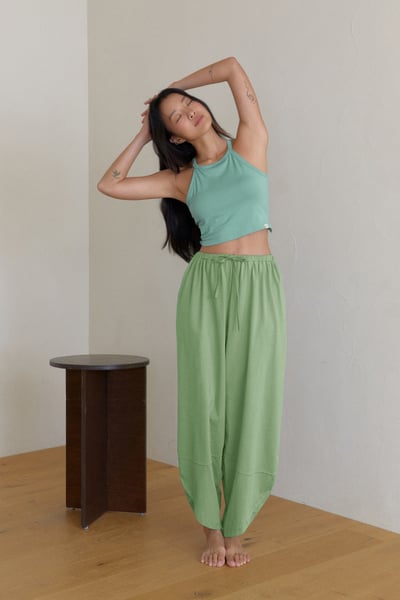 【熱銷】Dhyani 瑜珈鷹姿胸墊背心 長青綠 CON060GRN8