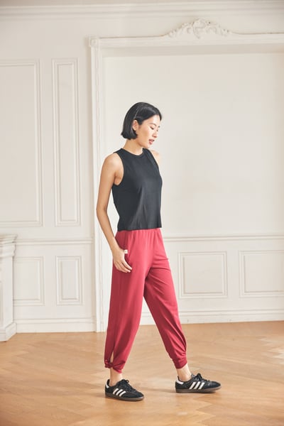 Grandeline 後背開口瑜珈無袖短罩衫 黑色 NT828BLK4