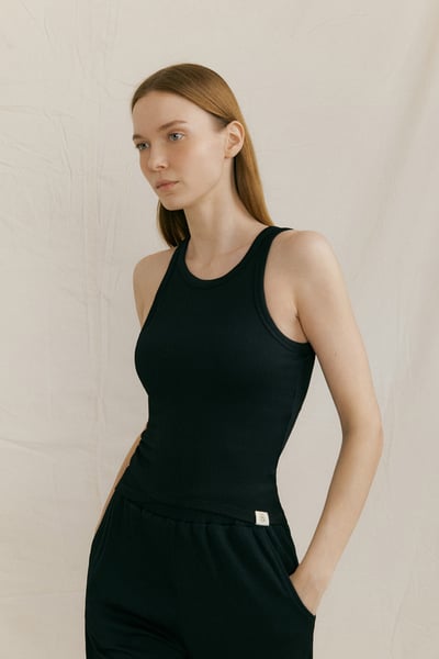 Front2line 瑜珈坑紋層次造型胸墊背心 黑色 FDWSBT041BLK2