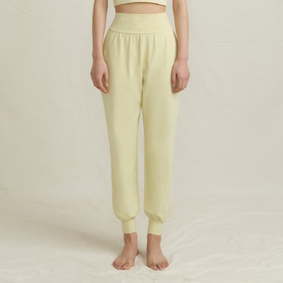 Front2line 輕彈棉 瑜珈修身款束腳寬褲 檸檬黃1